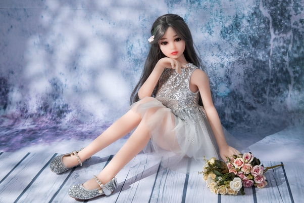 125cm B Cup Petite Nero Thin Lips Bambola del Sesso Giovane Vista Dettaglio 8