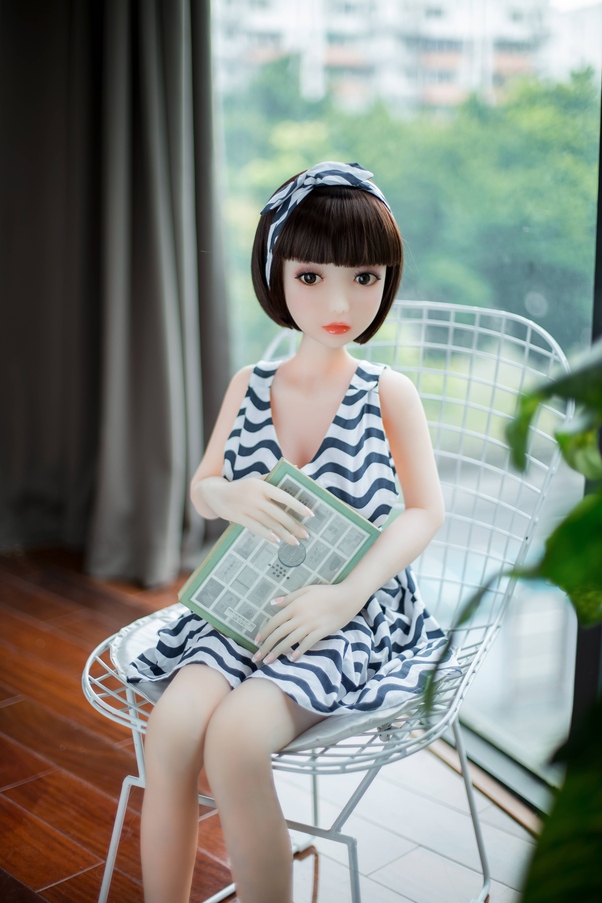 125cm C Cup Nero Occhi Grigi Atletica Bambola del Sesso Giovane Vista Dettaglio 2