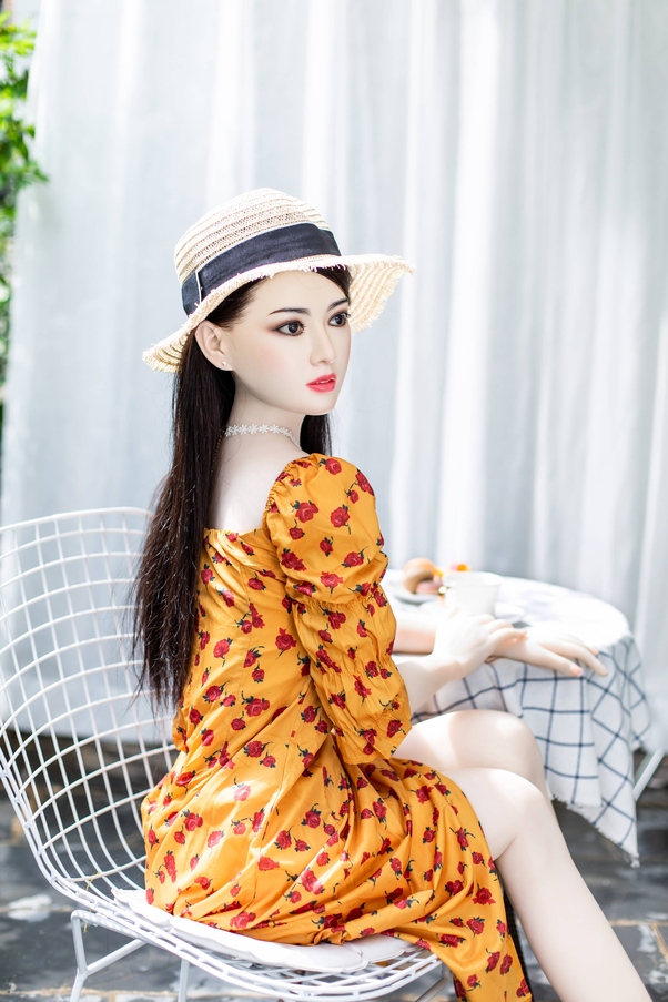 115cm C Cup Petite Occhi Ambra Nero Bambola del Sesso Giovane Vista Dettaglio 2