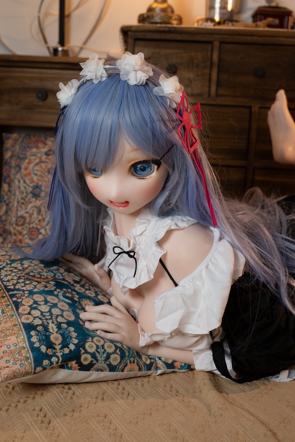 145cm D Cup Occhi Azzurri Thin Lips Petite Bambola del Sesso Anime Galleria 5