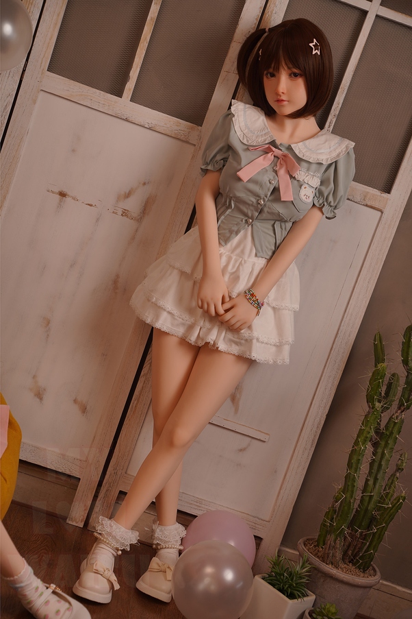 145cm B Cup Seno Piccolo Occhi Grigi Thin Lips Bambola del Sesso Realistica Prodotto