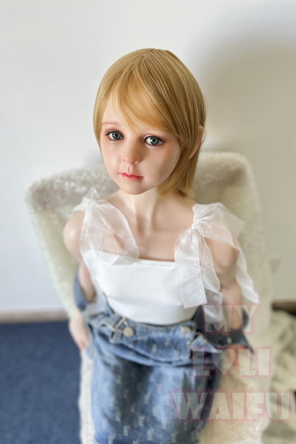 138cm A Cup Thin Lips Occhi Grigi Petite Bambola del Sesso Europea Vista Dettaglio 1