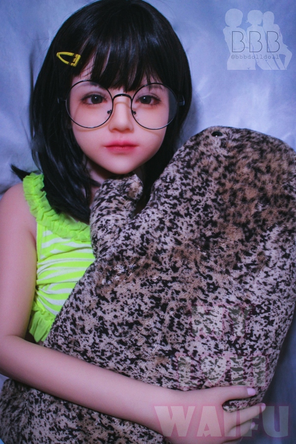 145cm A Cup Occhi Grigi Petite Labbra Carnose Bambola del Sesso Giovane Vista Dettaglio 7