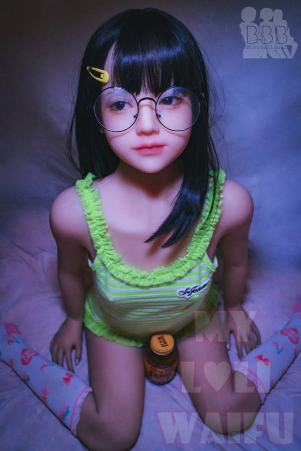 145cm A Cup Petite Occhi Grigi Labbra Carnose Bambola del Sesso Giovane Vista Dettaglio 8