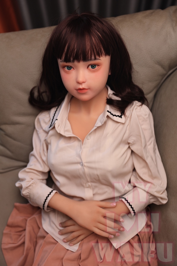 138cm B Cup Seno Piccolo Occhi Grigi Thin Lips Bambola del Sesso Giovane Galleria 2