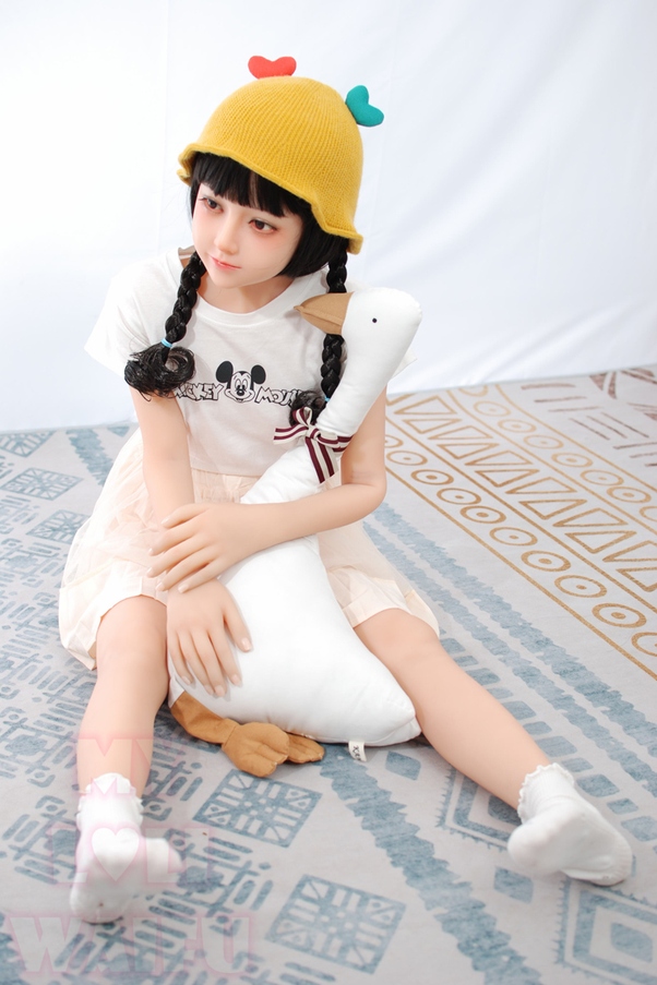 138cm A Cup Thin Lips Occhi Grigi Petite Bambola del Sesso Giovane Vista Dettaglio 4