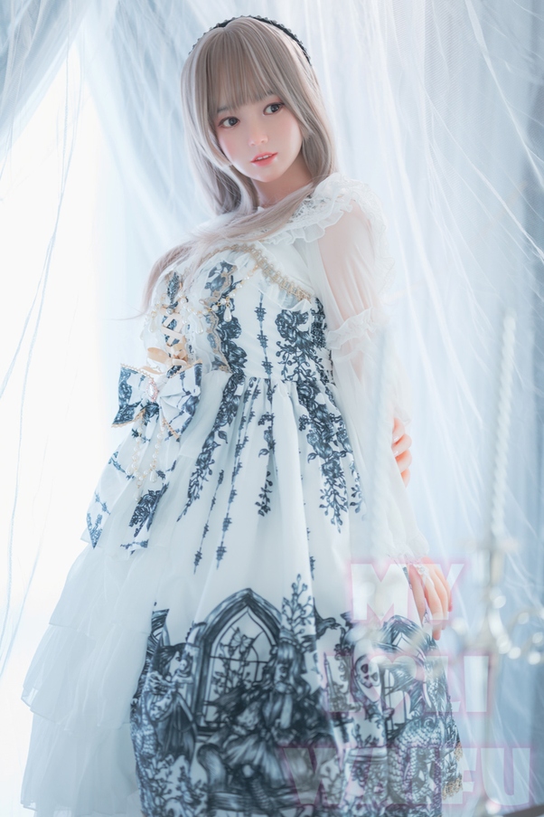 150cm D Cup Thin Lips Occhi Grigi Petite Bambola del Sesso Giovane Galleria 3