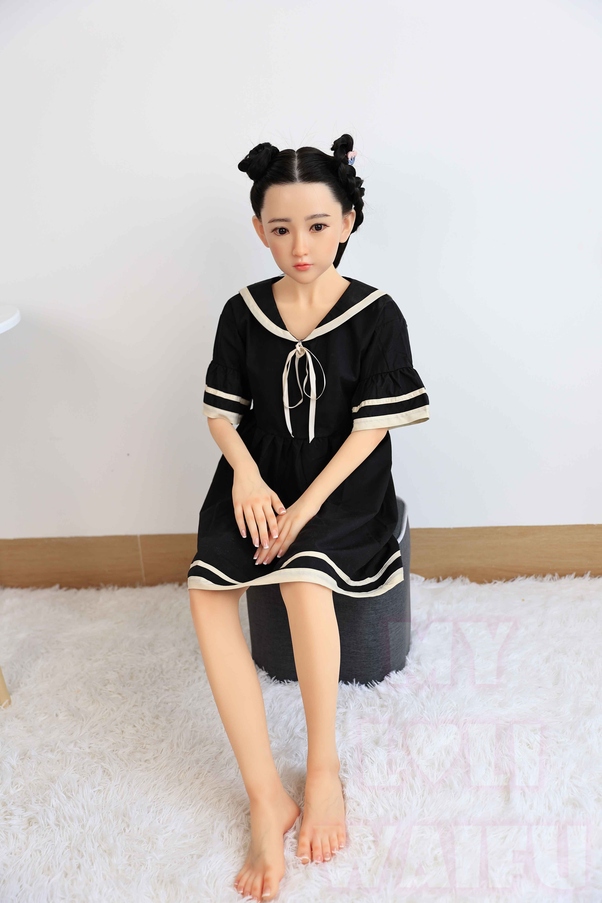 138cm A Cup Nero Thin Lips Petite Bambola del Sesso Giovane Galleria 6