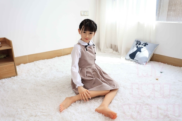 138cm A Cup Natural Lips Occhi Grigi Atletica Bambola del Sesso Asiatica Vista Dettaglio 3