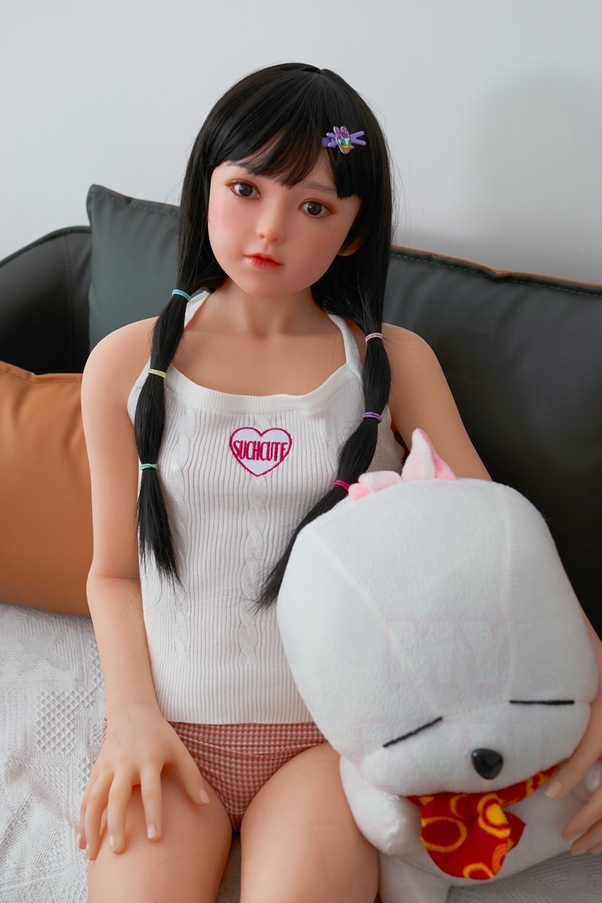 138cm A Cup Natural Lips Occhi Grigi Petite Bambola del Sesso Giovane Vista Dettaglio 6